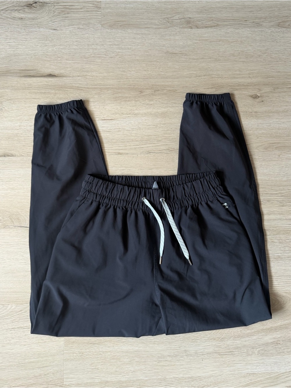 Vuori weekend jogger pants